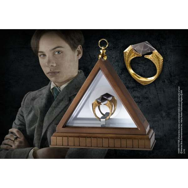 Réplica Anillo Lord Voldemort Harry Potter 1/1 (dorado) - Collector4u.com