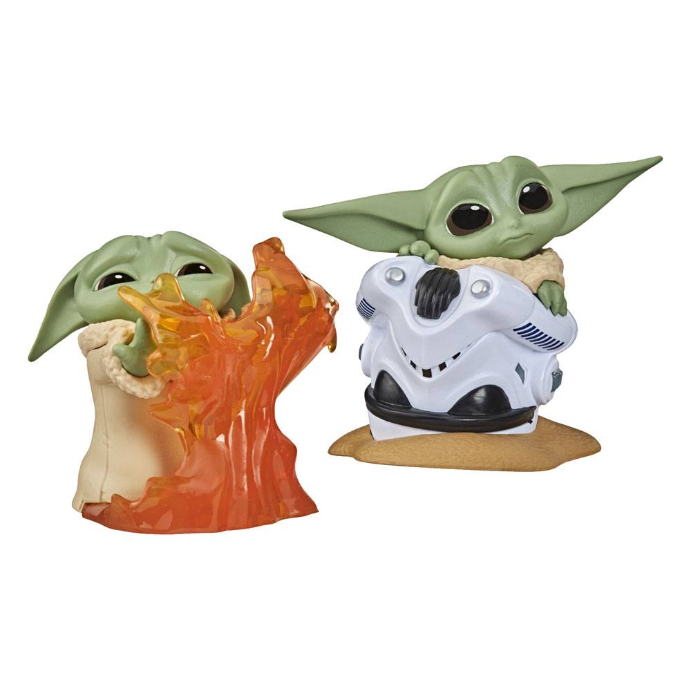 Figuras The Child Helmet Hiding & Stopping Fire Star Wars Mandalorian Bounty Collection Pack de 2