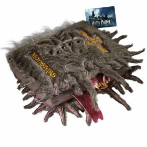 Peluche Collectors Monstruoso Libro de los Monstruos Harry Potter 30 x 36 cm - Collector4u.com