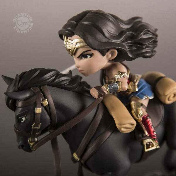 Figura Q-Fig Wonder Woman Wonder Woman Movie MAX 15 cm Quantum Mechanix - Collector4U.com