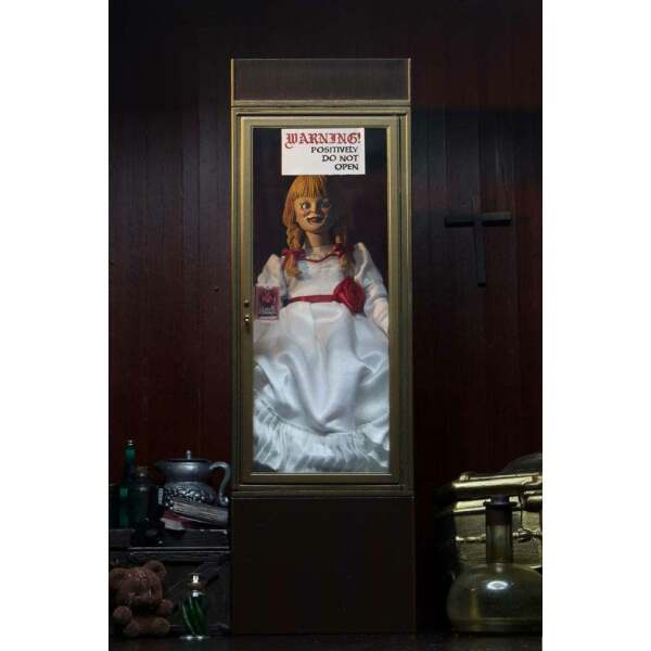 Figura Retro Annabelle The Conjuring Universe 20 cm Neca - Collector4U.com