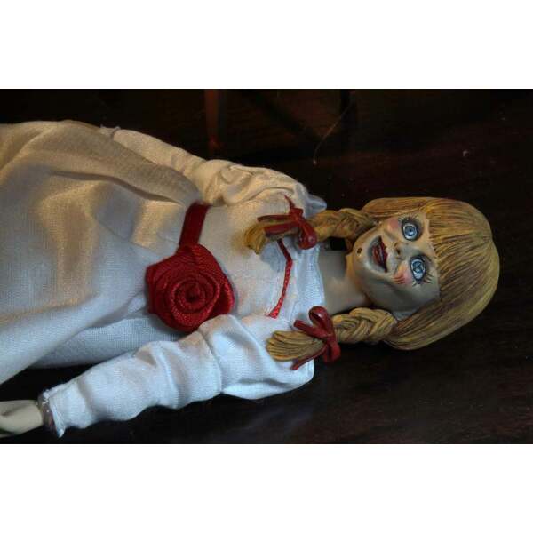 Figura Retro Annabelle The Conjuring Universe 20 cm Neca - Collector4U.com