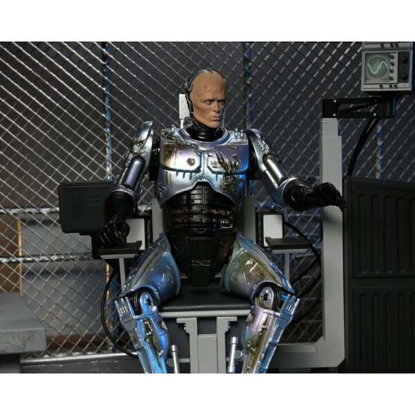 Figura RoboCop with Chair RoboCop Ultimate Battle Damaged 18 cm NECA - Collector4U.com