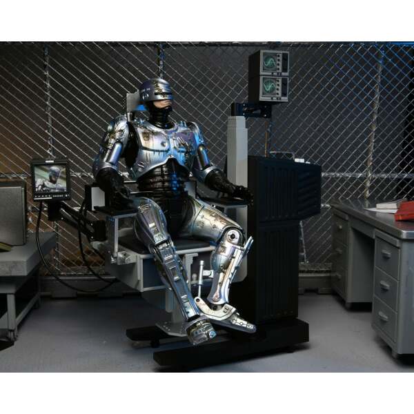 Figura RoboCop with Chair RoboCop Ultimate Battle Damaged 18 cm NECA - Collector4U.com