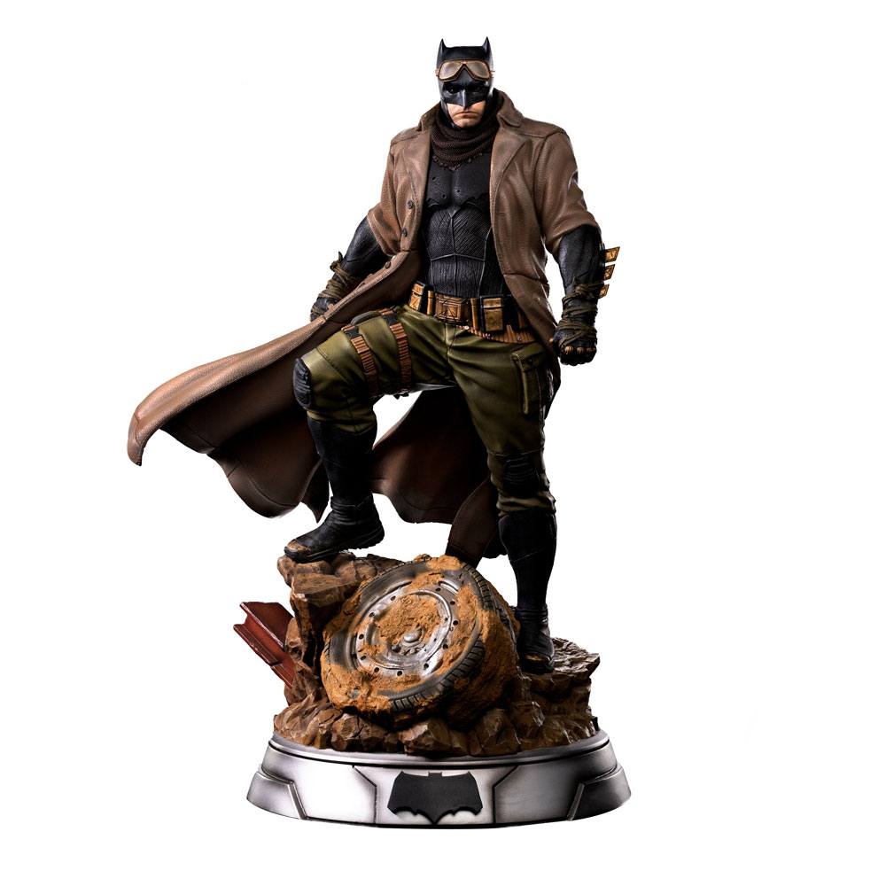 Estatua Batman Knightmare Zack Snyder’s Justice League Legacy Replica 1/4 58cm Iron Studios