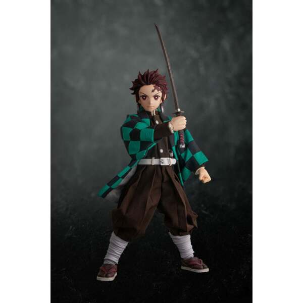 Demon Slayer: Kimetsu no Yaiba Estatua 1/6 Tanjiro Kamado 20 cm