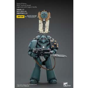 Warhammer The Horus Heresy Figura 1/18 Sons of Horus MKVI Tactical Squad Legionary with Legion Vexilla 12 cm