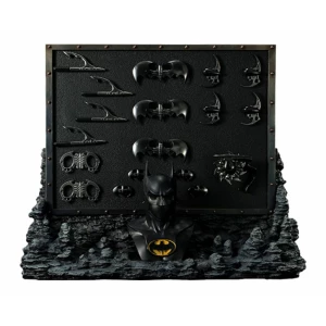 Batman Forever Diorama Museum Masterline Series 1/3 Batman Gadget Wall 49 cm
