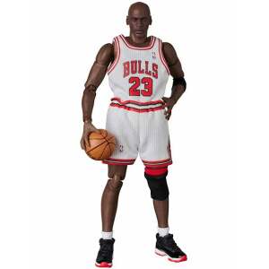 NBA Figura MAFEX Michael Jordan – Chicago Bulls HOME 17 cm